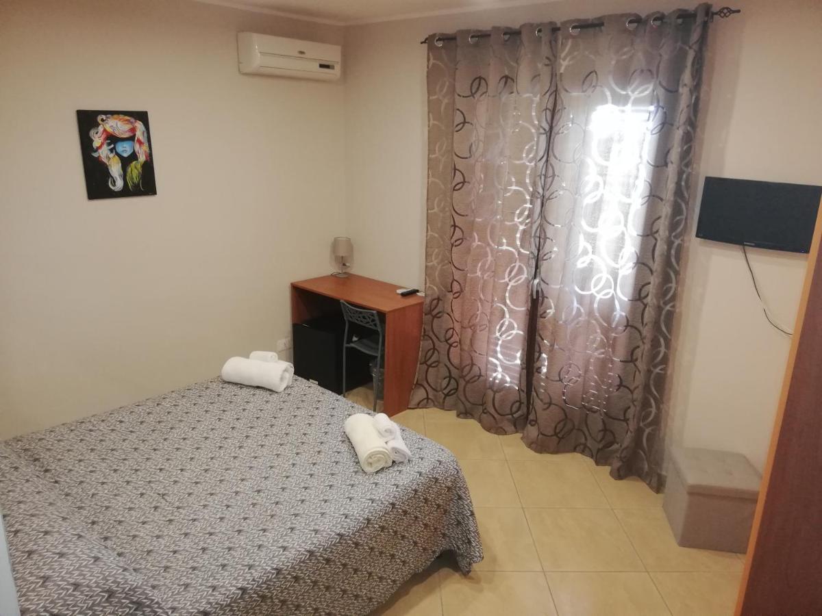 Anthea Dell' Etna Bed and Breakfast Santa Venerina Buitenkant foto