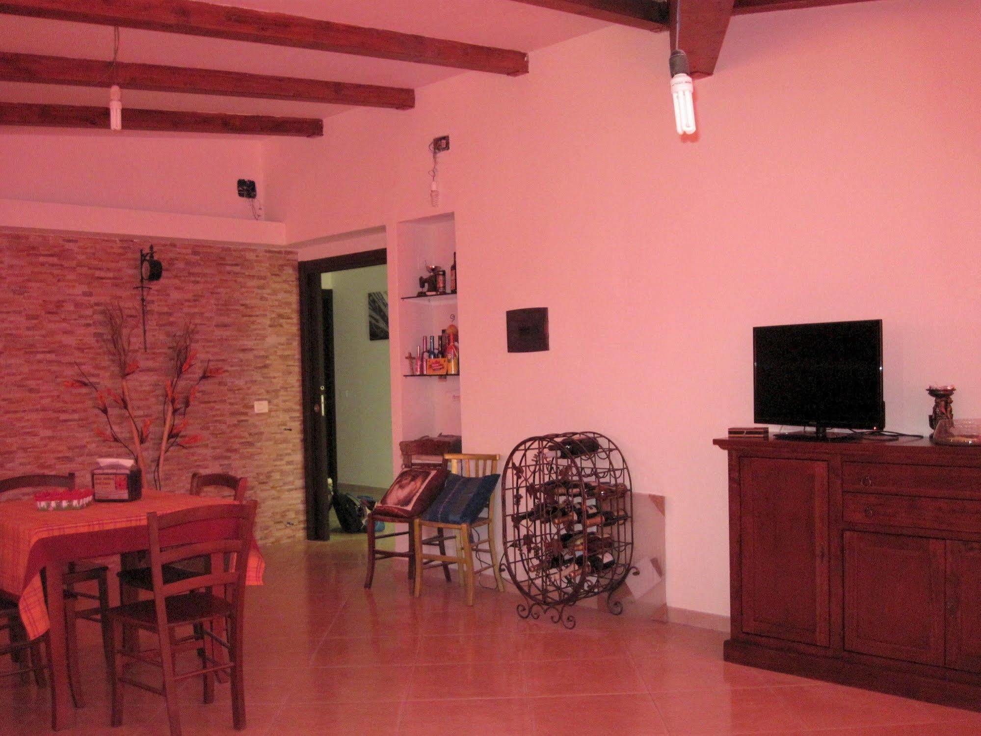 Anthea Dell' Etna Bed and Breakfast Santa Venerina Buitenkant foto