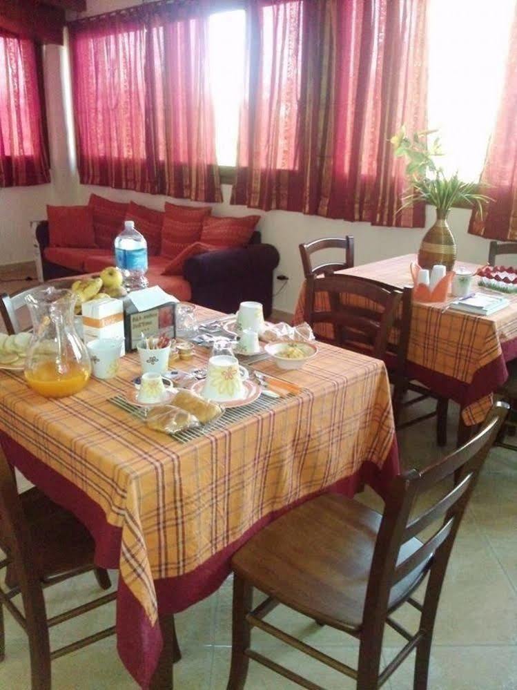 Anthea Dell' Etna Bed and Breakfast Santa Venerina Buitenkant foto