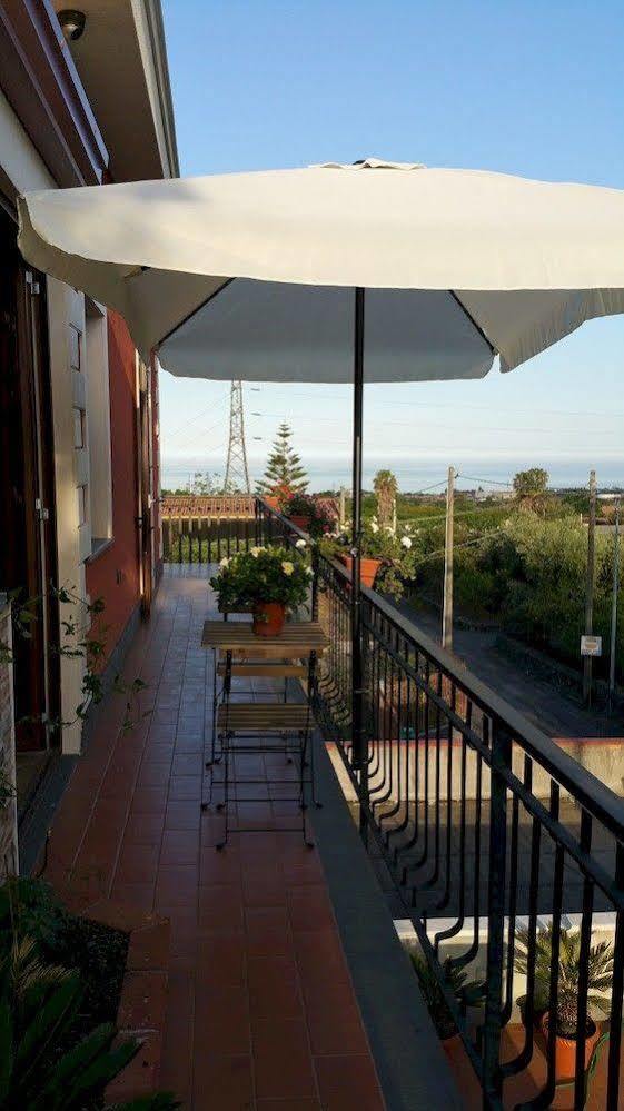 Anthea Dell' Etna Bed and Breakfast Santa Venerina Buitenkant foto