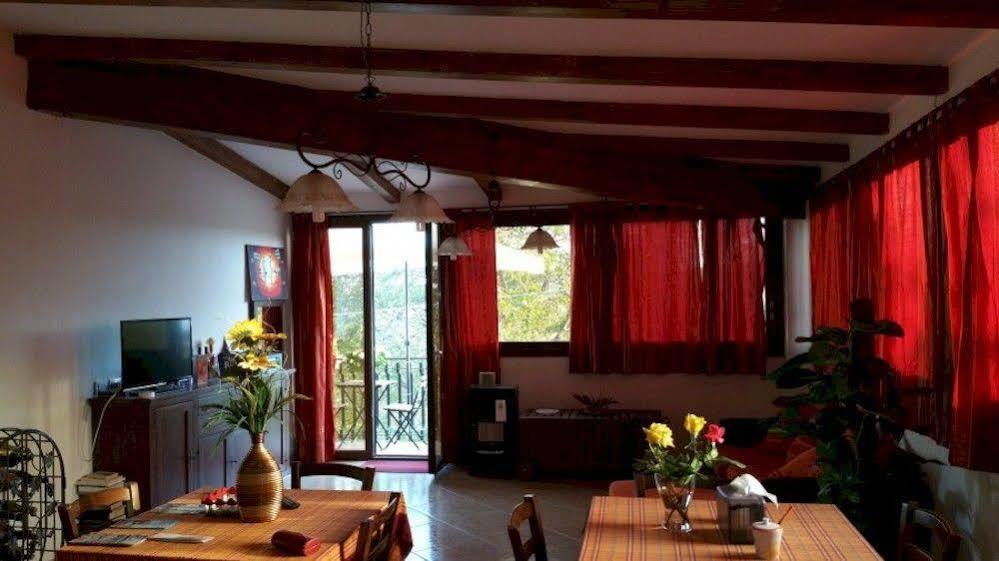Anthea Dell' Etna Bed and Breakfast Santa Venerina Buitenkant foto